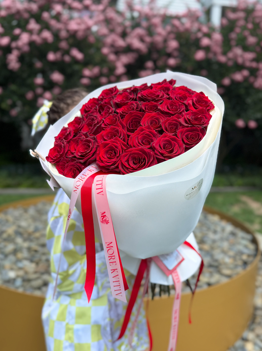 BOUQUET "THE CLASSIC" - RED ROSES